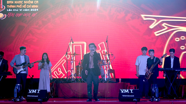 Phần dự thi của nhóm B.M.O.B.