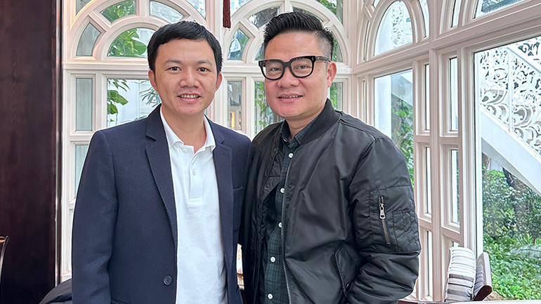 Nhạc sĩ Nguyễn Bá Hùng (trái) và Nghệ sĩ Ưu tú Hoàng Tùng. (Ảnh nhân vật cung cấp). Nhạc sĩ Nguyễn Bá Hùng (trái) và Nghệ sĩ Ưu tú Hoàng Tùng. (Ảnh nhân vật cung cấp).