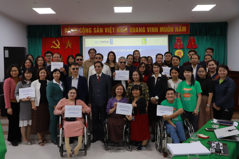 Các đại biểu tham dự Hội thảo "Thách thức và giải pháp trong sản xuất và phân phối sách dễ tiếp cận ở Việt Nam". Các đại biểu tham dự Hội thảo "Thách thức và giải pháp trong sản xuất và phân phối sách dễ tiếp cận ở Việt Nam".