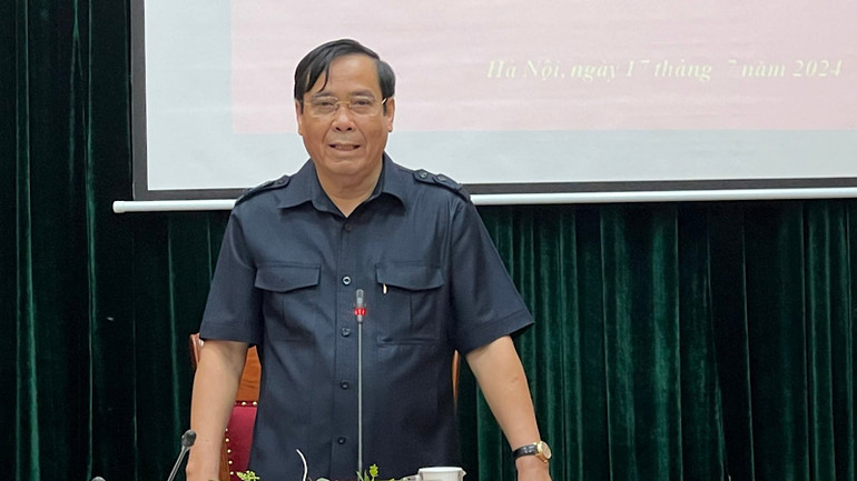 Chủ tịch Hội Người cao tuổi Việt Nam Nguyễn Thanh Bình phát biểu tại cuộc họp.