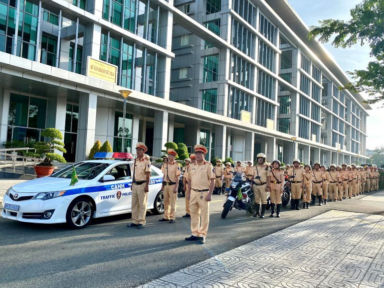 Các lực lượng Công an tỉnh sẵn sàng thực hiện nhiệm vụ.