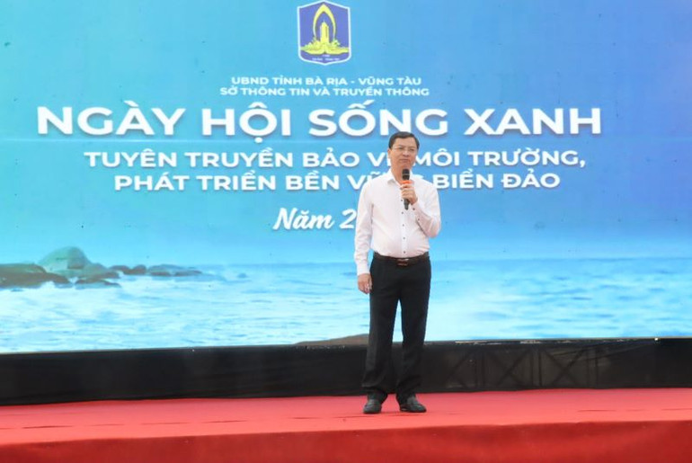 Đồng chí Nguyễn Công Vinh, Phó Chủ tịch Ủy ban nhân dân tỉnh, phát biểu tại buổi Lễ.