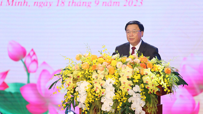 Đồng chí Nguyễn Xuân Thắng, Giám đốc Học viện Chính trị Quốc gia Hồ Chí Minh, Chủ tịch Hội đồng Lý luận Trung ương phát biểu tại buổi lễ.