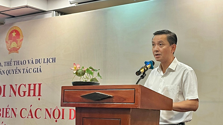 Ông Trần Hoàng, Cục trưởng Cục Bản quyền tác giả, phát biểu tại hội nghị.