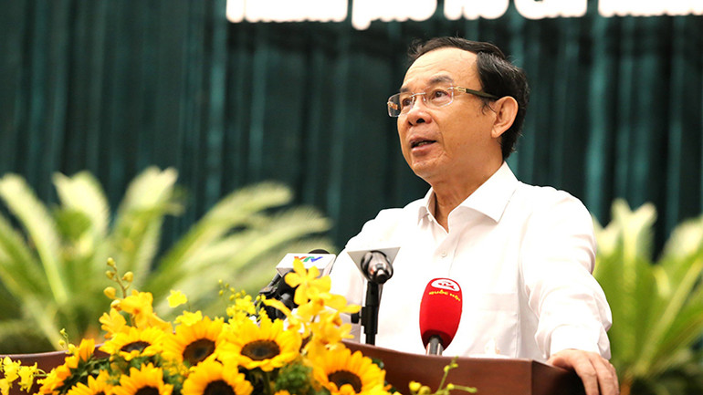 Đồng chí Nguyễn Văn Nên phát biểu tại hội nghị.