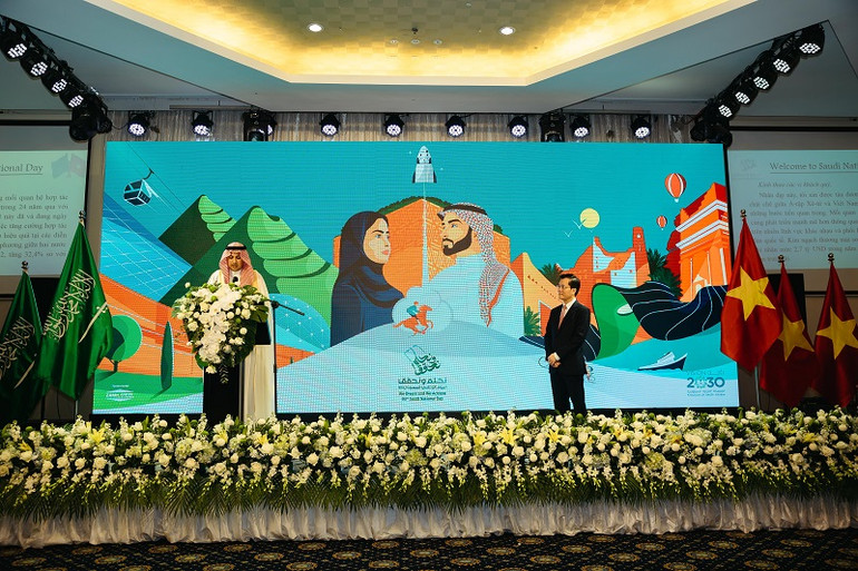 Đại sứ Saudi Arabia tại Việt Nam Mohammed Ismaeil A. Dahlwy phát biểu ý kiến tại lễ kỷ niệm.