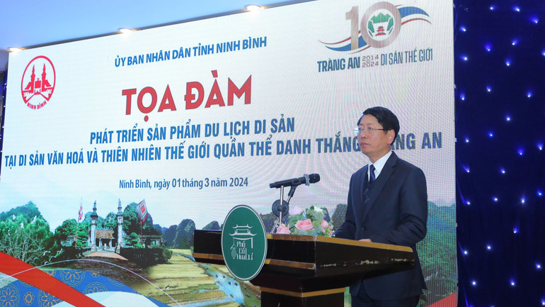 Phó Chủ tịch UBND tỉnh Trần Song Tùng phát biểu tại tọa đàm. (Ảnh: ANH TUẤN)