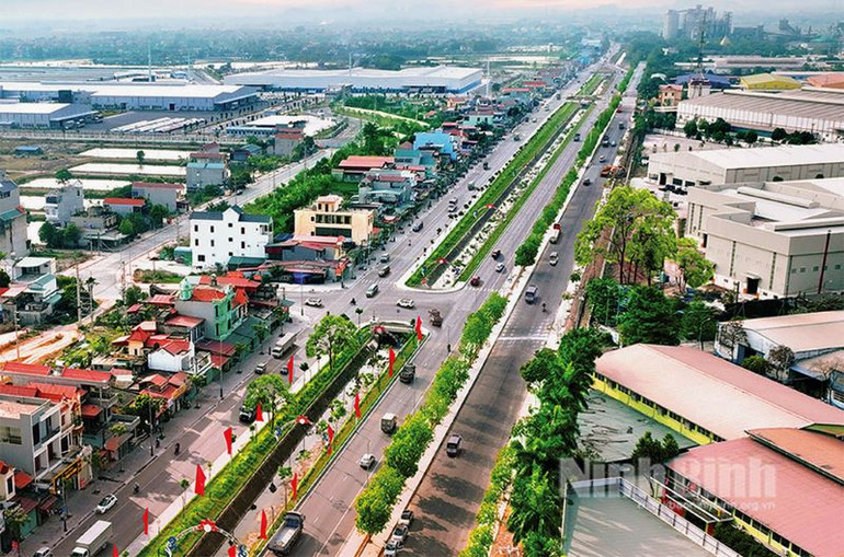 Gia Viễn đã chú trọng đầu tư hạ tầng giao thông kết nối, tạo động lực thúc đẩy, thu hút đầu tư phát triển kinh tế-xã hội. (Ảnh: Trường Huy)