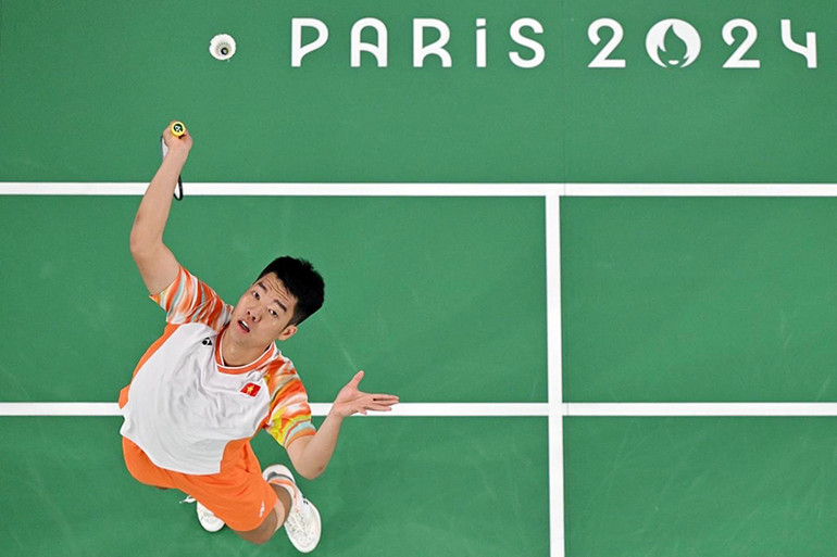 Tay vợt Đức Phát của Việt Nam trong trận ra quân tại Olympic Paris 2024.(Ảnh AFP) Tay vợt Đức Phát của Việt Nam trong trận ra quân tại Olympic Paris 2024.(Ảnh AFP)