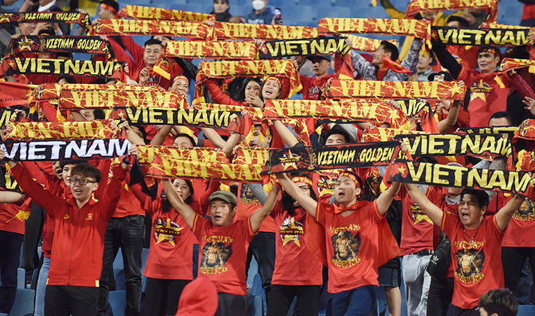 "Cầu thủ thứ 12" sẽ tiếp thêm sức mạnh cho đội tuyển Việt Nam trên sân vận động Mỹ Đình tối nay. (Ảnh TRẦN HẢI)