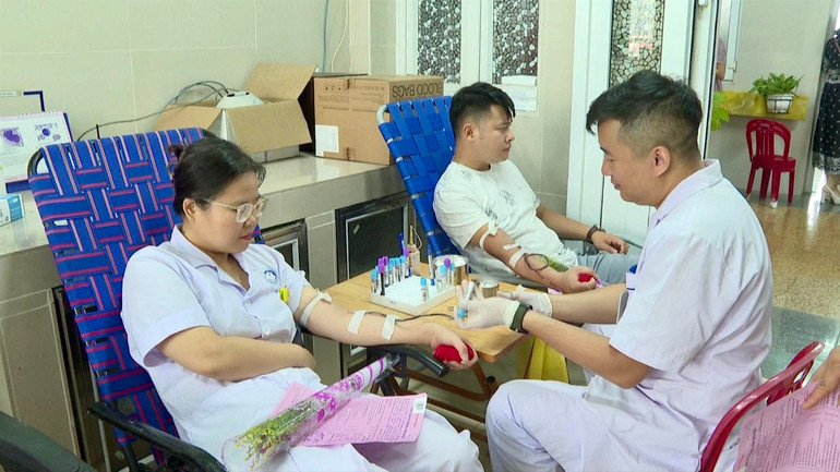 Các tình nguyện viên hy vọng chương trình “Giọt hồng - Blouse trắng” sẽ được tiếp nối lâu dài.