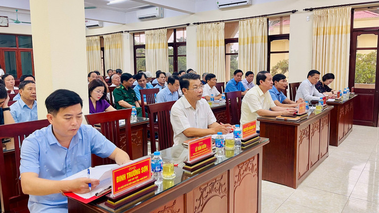 Hội nghị cũng đã có thông báo dự kiến tổ chức Đại hội đại biểu Mặt trận Tổ quốc Việt Nam tỉnh lần thứ XII, nhiệm kỳ 2024-2029 trong hai ngày (8-9/8/2024) tại Nhà hát Phạm Thị Trân, với sự tham gia của gần 500 đại biểu, khách mời.