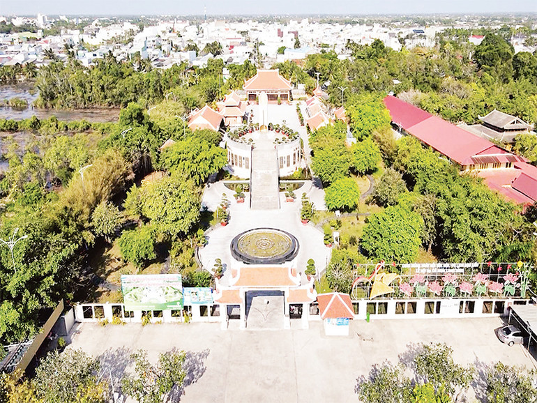 Khu tưởng niệm Nhạc sĩ Cao Văn Lầu tại TP Bạc Liêu.