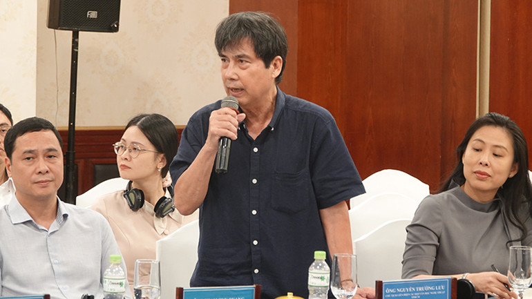 Kiến trúc sư Nguyễn Trường Lưu, Chủ tịch Liên hiệp các Hội Văn học Nghệ thuật Thành phố Hồ Chí Minh phát biểu tại buổi tọa đàm.
