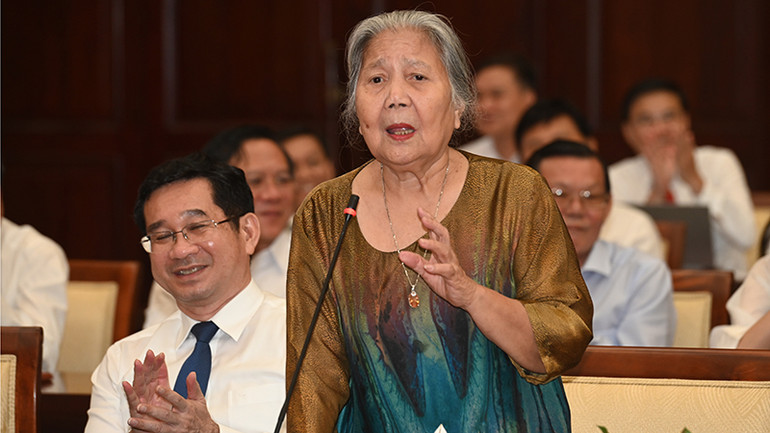 Nghệ sĩ Ưu tú Lê Thiện phát biểu tại chương trình.