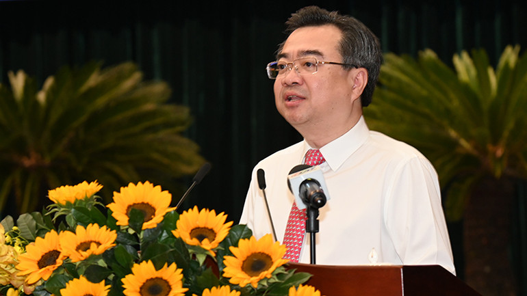 Phó Bí thư Thường trực Thành ủy Thành phố Hồ Chí Minh Nguyễn Thanh Nghị phát biểu tại chương trình họp mặt.