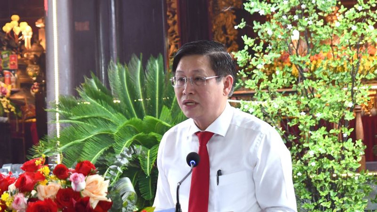 Đồng chí Lê Ngọc Khánh, Phó Chủ tịch Ủy ban nhân dân tỉnh phát biểu tại Lễ giỗ.