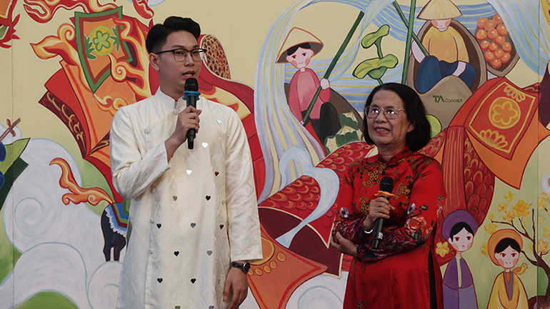 Giao lưu với Đại sứ Văn hóa đọc tại Lễ hội Đường sách Tết Giáp Thìn 2024.