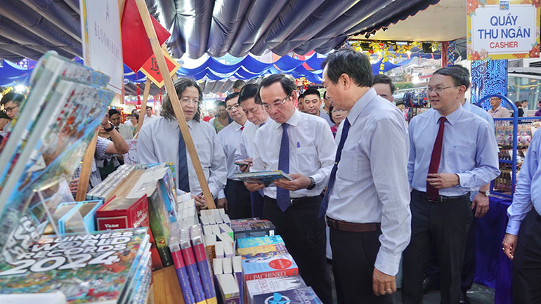 Lễ hội Đường sách Thành phố Hồ Chí Minh Tết Giáp Thìn năm 2024 trở thành một trong những sự kiện trọng tâm của thành phố trong dịp Tết Nguyên đán vừa qua.