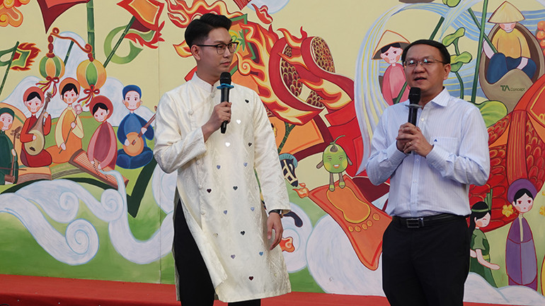 Giám đốc Sở Thông tin và Truyền thông Thành phố Hồ Chí Minh Lâm Đình Thắng chia sẻ về chương trình Lì xì sách Tết.