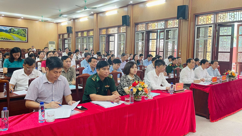 Các đại biểu tham dự hội thảo.