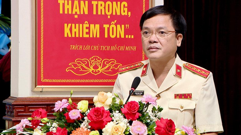 Tân Viện trưởng Viện Kiểm sát nhân dân tỉnh Ninh Bình Phạm Ngọc Cảnh phát biểu nhận nhiệm vụ.