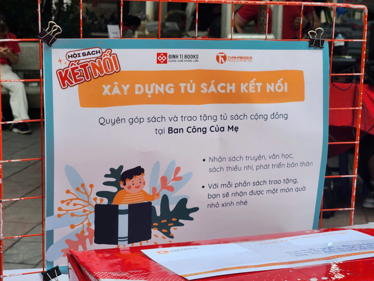 Góc quyên góp sách cho tủ sách cộng đồng "Ban công của mẹ".
