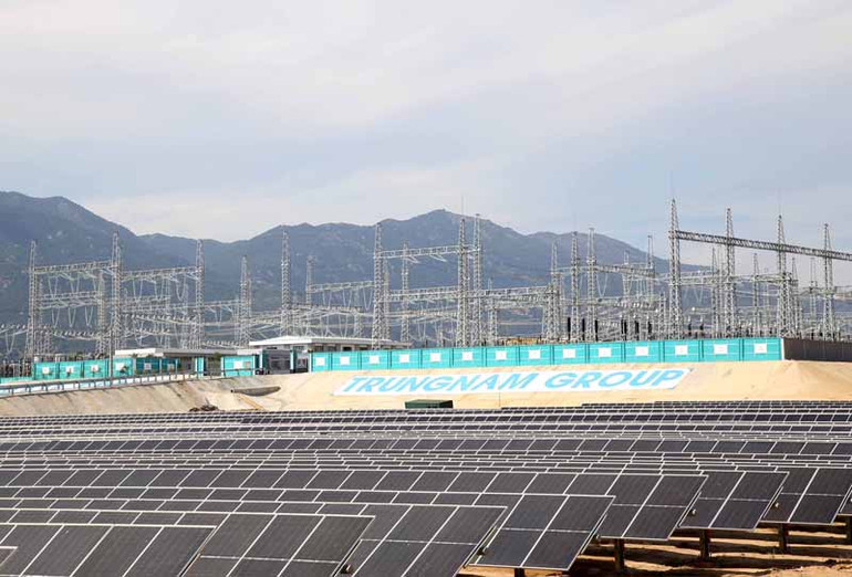 Năng lượng và năng lượng tái tạo là 1 trong 5 cụm ngành mà tỉnh Ninh Thuận xác định đột phá để tạo ra năng lực cạnh tranh và tăng trưởng kinh tế trong tương lai. (Ảnh: NGUYỄN TRUNG)