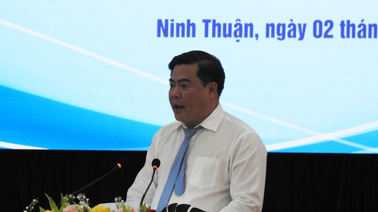 Ông Nguyễn Tiến Nghị, Tổng Giám đốc Công ty Cổ phần Đầu tư xây dựng MK đề xuất tâm tư, nguyện vọng của doanh nghiệp tại hội nghị. Ảnh: (NGUYỄN TRUNG)