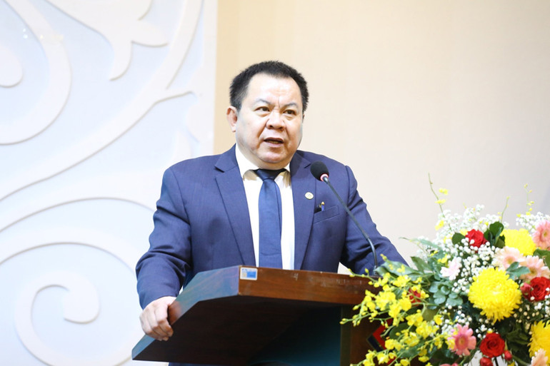 Đại biểu thảo luận, phân tích, cùng chia sẻ và trao đổi kinh nghiệm triển khai, tiêu chuẩn quốc tế về dự án hydro xanh và khu công nghiệp trung hòa carbon.