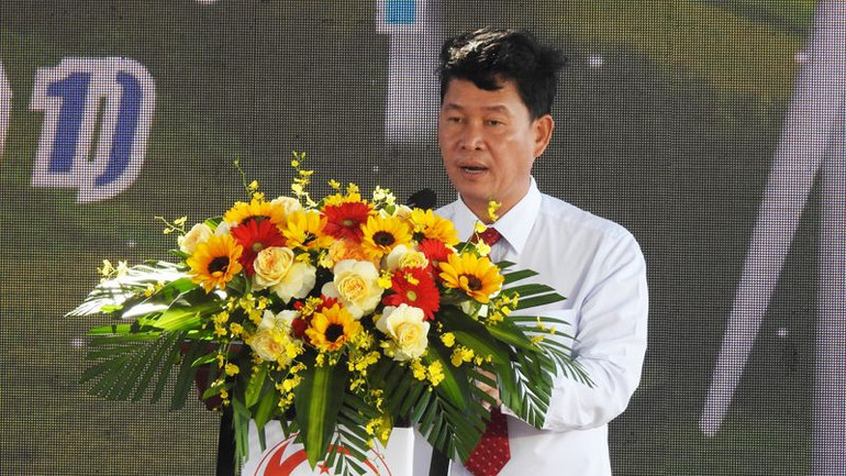 Giám đốc Ban Quản lý Dự án Đầu tư xây dựng và Phát triển quỹ đất tỉnh Ninh Thuận Phạm Minh Tân báo cáo quá trình triển khai dự án. Giám đốc Ban Quản lý Dự án Đầu tư xây dựng và Phát triển quỹ đất tỉnh Ninh Thuận Phạm Minh Tân báo cáo quá trình triển khai dự án.
