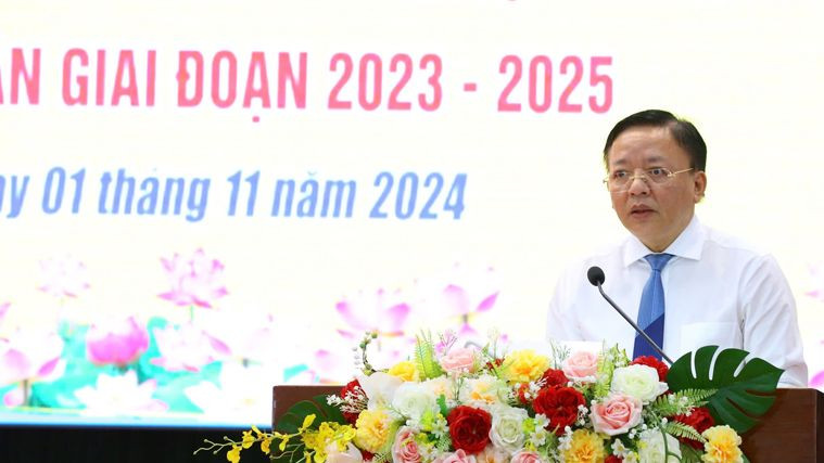 Phó Chủ tịch Ủy ban nhân dân tỉnh Ninh Thuận Lê Huyền phát biểu tại buổi lễ. (Ảnh: NGUYỄN TRUNG)