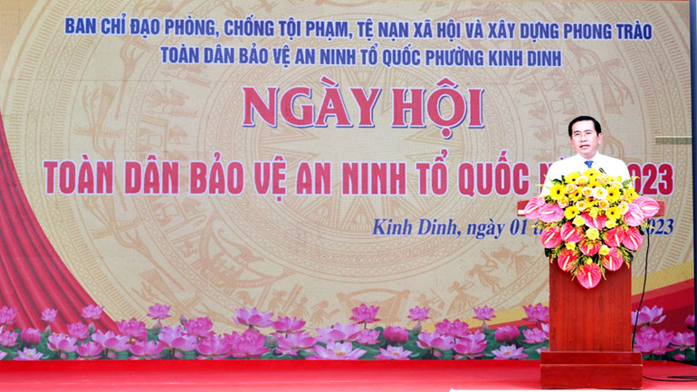 Đồng chí Phạm Văn Hậu, Phó Bí thư Thường trực Tỉnh ủy, Chủ tịch Hội đồng nhân dân tỉnh Ninh Thuận phát biểu tại buổi lễ.