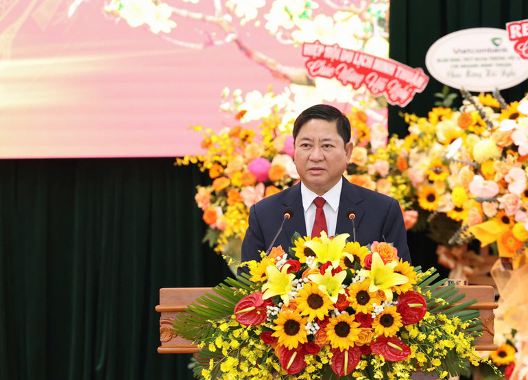 Chủ tịch Ủy ban nhân dân tỉnh Ninh Thuận Trần Quốc Nam phát biểu khai mạc hội nghị (Ảnh: NGUYỄN TRUNG)