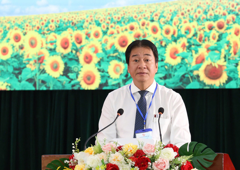 Phó Chủ tịch Ủy ban nhân dân tỉnh Ninh Thuận Nguyễn Long Biên phát biểu khai mạc hội thảo. (Ảnh: NGUYỄN TRUNG)