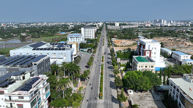 Diện mạo, chất lượng đô thị và sự phát triển kinh tế, xã hội của thành phố Phan Rang-Tháp Chàm ngày càng đổi mới, khẳng định vai trò trung tâm chính trị, kinh tế, khoa học-kỹ thuật của tỉnh Ninh Thuận. Diện mạo, chất lượng đô thị và sự phát triển kinh tế, xã hội của thành phố Phan Rang-Tháp Chàm ngày càng đổi mới, khẳng định vai trò trung tâm chính trị, kinh tế, khoa học-kỹ thuật của tỉnh Ninh Thuận.