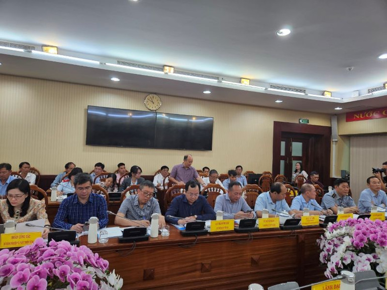 Các thành viên trong Đoàn công tác của Bộ Nông nghiệp và Phát triển nông thôn. Các thành viên trong Đoàn công tác của Bộ Nông nghiệp và Phát triển nông thôn.