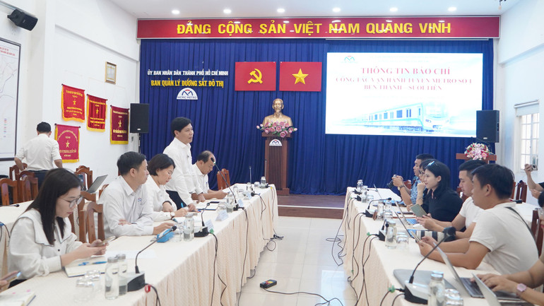 Quang cảnh buổi lễ.