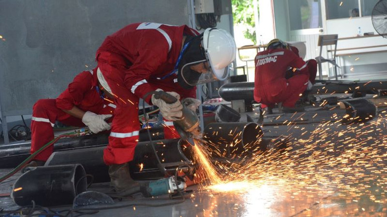 Phần thi tay nghề cơ khí của các thí sinh.