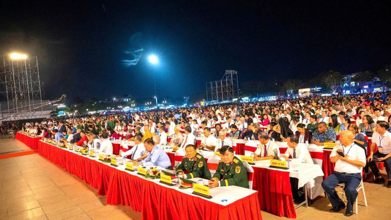 Toàn cảnh lễ kỷ niệm 50 năm Ngày Giải phóng tỉnh Bà Rịa-Vũng Tàu.