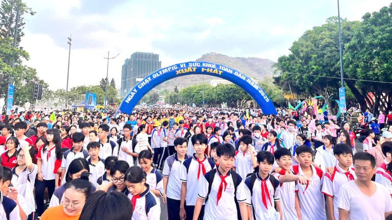 Tổ chức nhiều hoạt động văn hóa, thể thao thu hút khách du lịch về với biển Vũng Tàu. Tổ chức nhiều hoạt động văn hóa, thể thao thu hút khách du lịch về với biển Vũng Tàu.