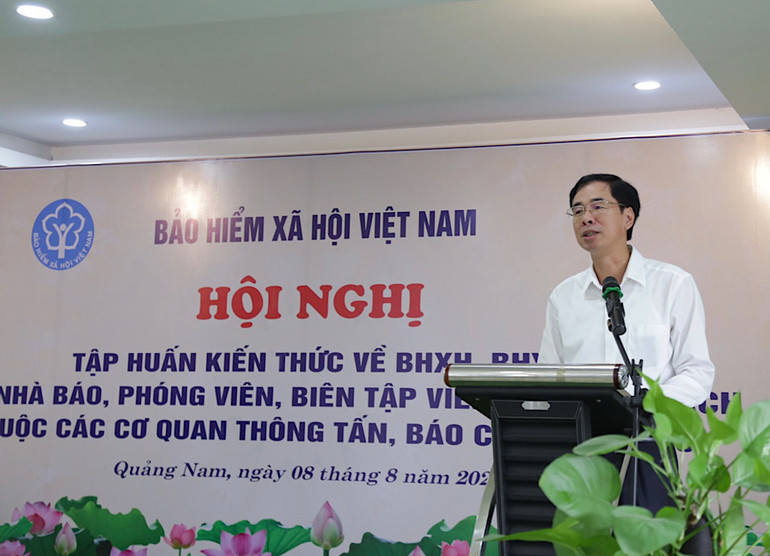 Phó Tổng Giám đốc Bảo hiểm xã hội Việt Nam Đào Việt Ánh phát biểu tại hội nghị.