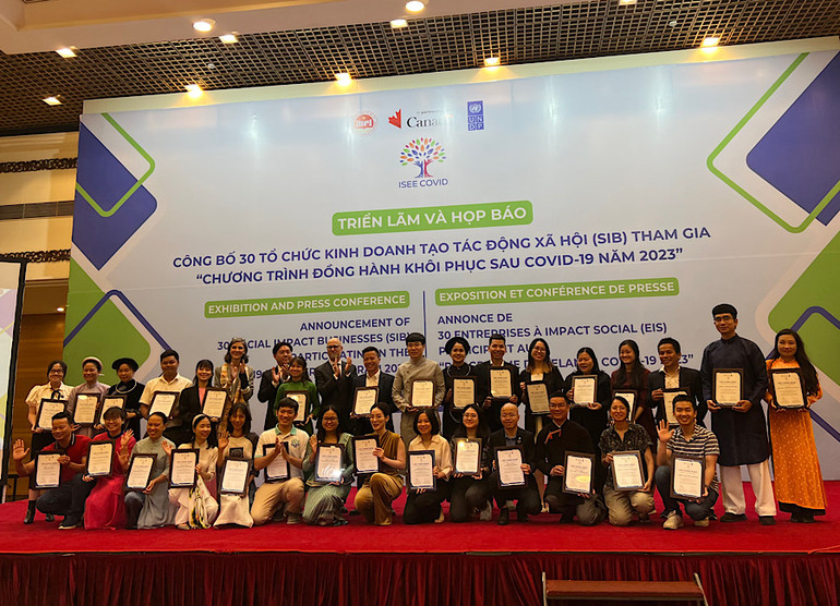 Top 30 tổ chức kinh doanh tạo tác động xã hội tham gia Chương trình đồng hành khôi phục sau Covid-19 năm 2023. Top 30 tổ chức kinh doanh tạo tác động xã hội tham gia Chương trình đồng hành khôi phục sau Covid-19 năm 2023.