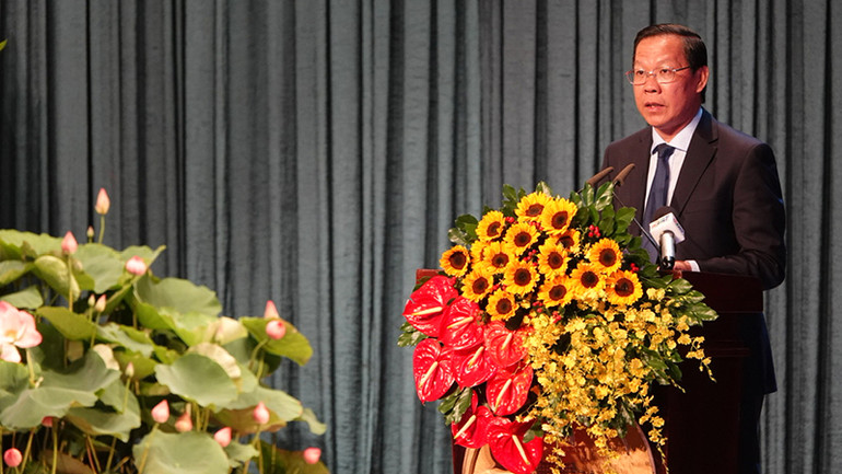 Chủ tịch Ủy ban nhân dân Thành phố Hồ Chí Minh Phan Văn Mãi phát biểu tại buổi lễ.