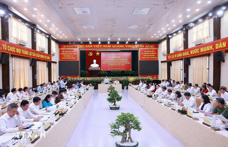 Thủ tướng Phạm Minh Chính chủ trì Hội nghị thông qua dự thảo báo cáo của Đoàn Kiểm tra 1908 đối với Thành ủy Thành phố Hồ Chí Minh, Ban Thường vụ Tỉnh ủy Bình Dương và Bà Rịa-Vũng Tàu.