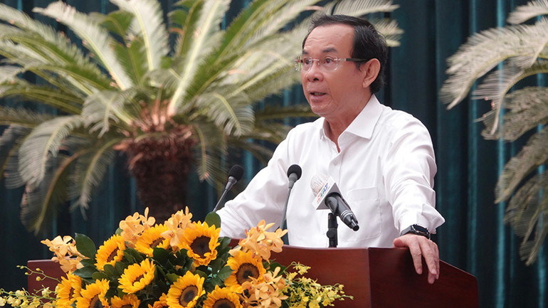 Đồng chí Nguyễn Văn Nên, Ủy viên Bộ Chính trị, Bí thư Thành ủy Thành phố Hồ Chí Minh phát biểu kết luận hội nghị.