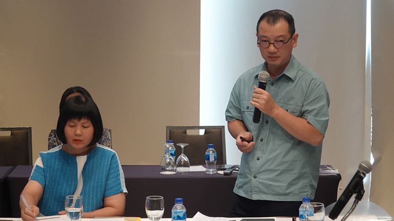 Ông Nguyễn Thanh Sơn, Phó Vụ trưởng Vụ Pháp chế, Bộ Văn hóa, Thể thao và Du lịch, phát biểu tại tọa đàm. Ông Nguyễn Thanh Sơn, Phó Vụ trưởng Vụ Pháp chế, Bộ Văn hóa, Thể thao và Du lịch, phát biểu tại tọa đàm.