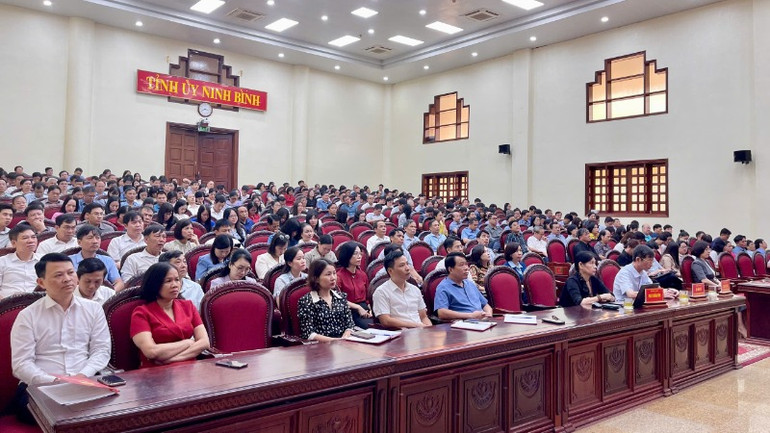 Các học viên tham dự lớp học.