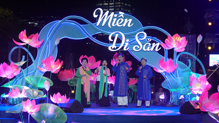 Hoạt động văn hóa 6 tháng đầu năm 2024 ở Thành phố Hồ Chí Minh được tổ chức phong phú, đa dạng. Hoạt động văn hóa 6 tháng đầu năm 2024 ở Thành phố Hồ Chí Minh được tổ chức phong phú, đa dạng.