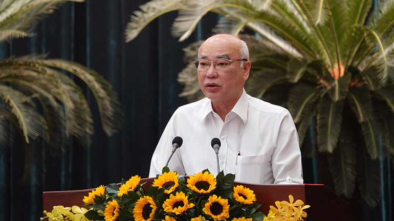 Đồng chí Phan Nguyễn Như Khuê, Trưởng Ban Tuyên giáo Thành ủy Thành phố Hồ Chí Minh phát biểu tại hội nghị.